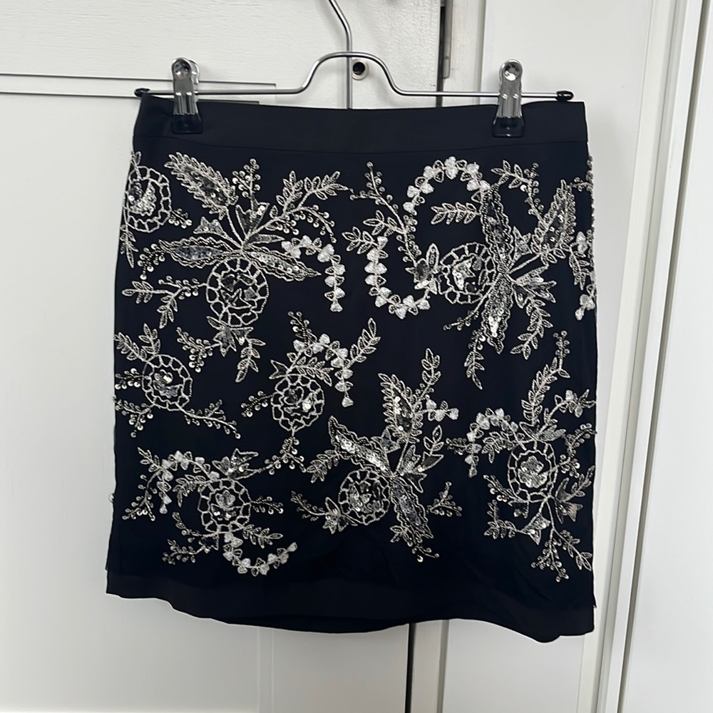 Club Monaco beaded skirt size 0